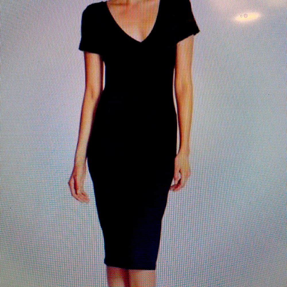 Leith black shirt sleeve v neck stretch midi dress